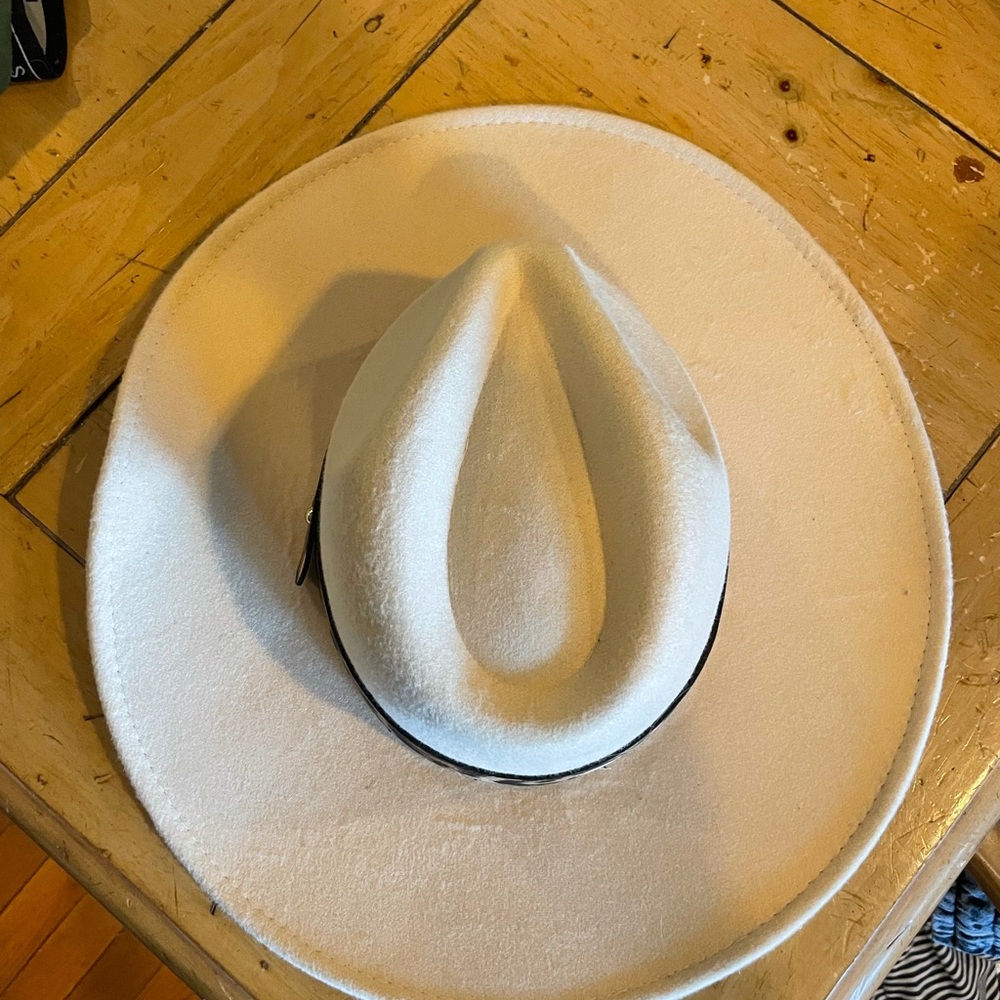 Lulus Cheetah Band Cream Hat